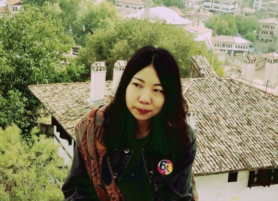 Helping Hands – Hsu Li Tzu 徐笠慈