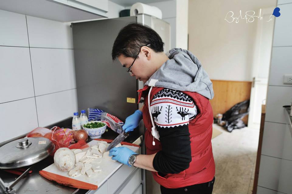 ㄚ昏 (Ah-Hun) Rufen Cheng