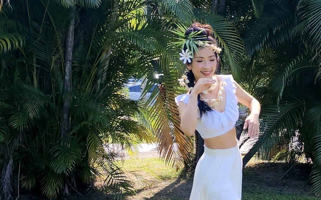 Helping Hands – Lotus Chen