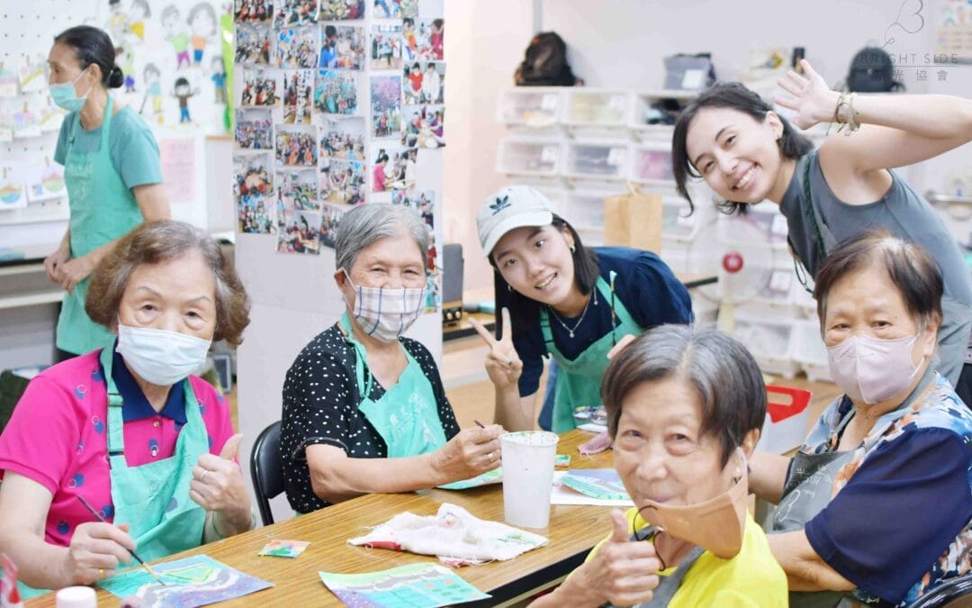 [活動報告]：(南港樂齡) 飛鳥看到的世界 壓克力繪畫