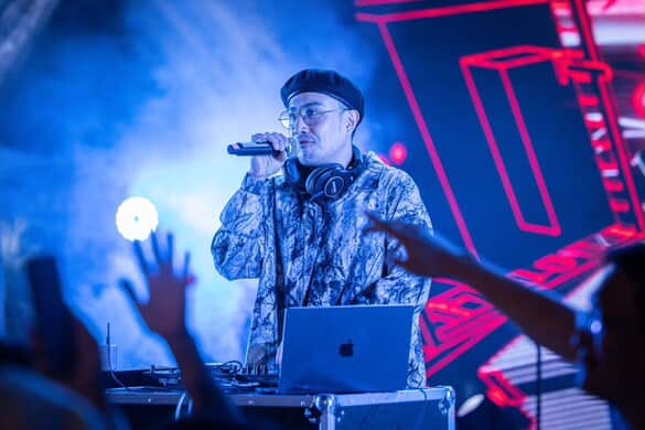 21ADBEB0-BCA8-4C7D-BDCA-E27613A837F1